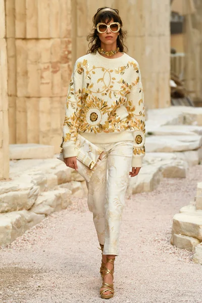 Look 67
